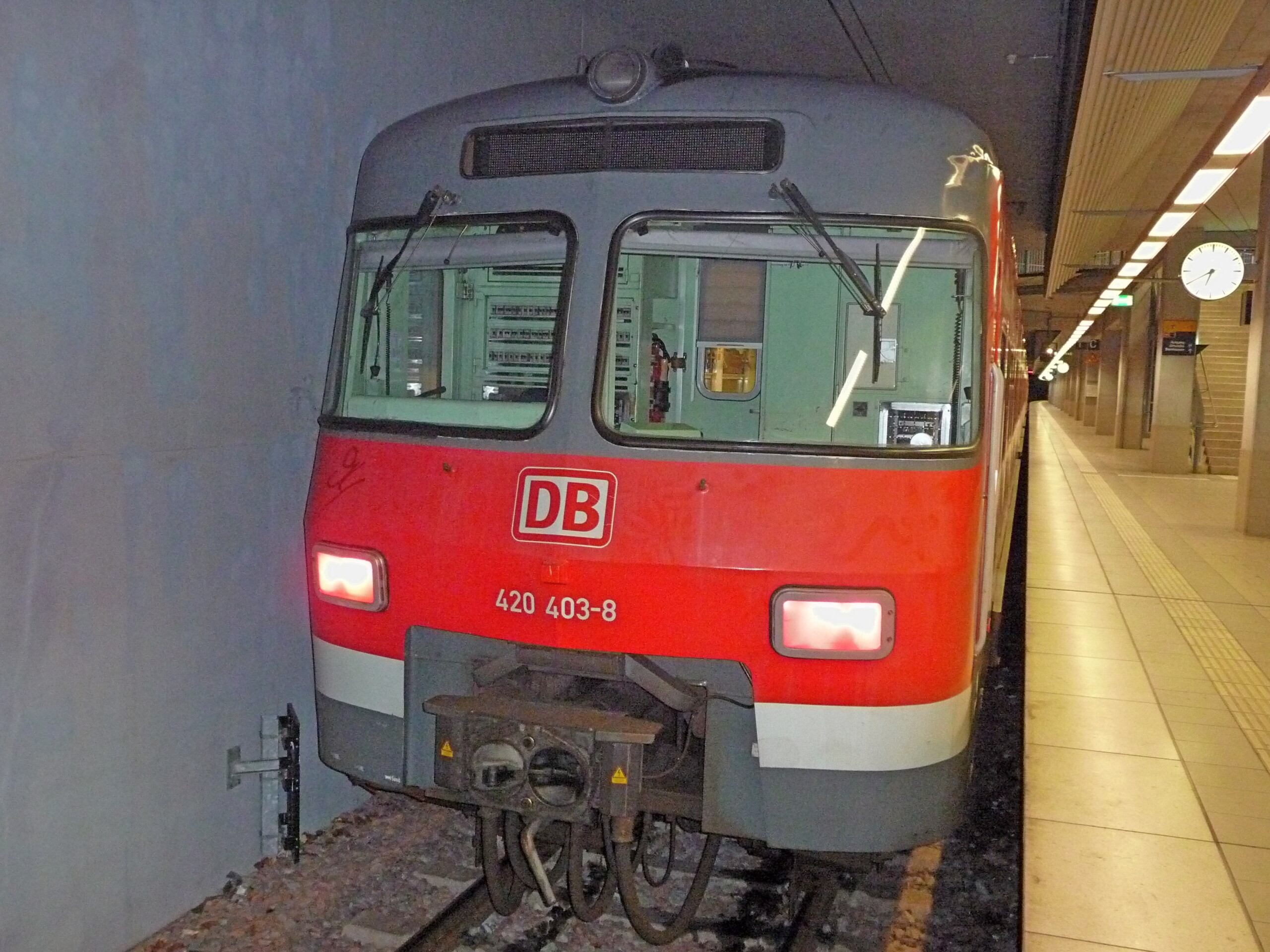 Gespräch mit DB und VRS über Pünktlichkeit bei der S‑Bahn Region Stuttgart