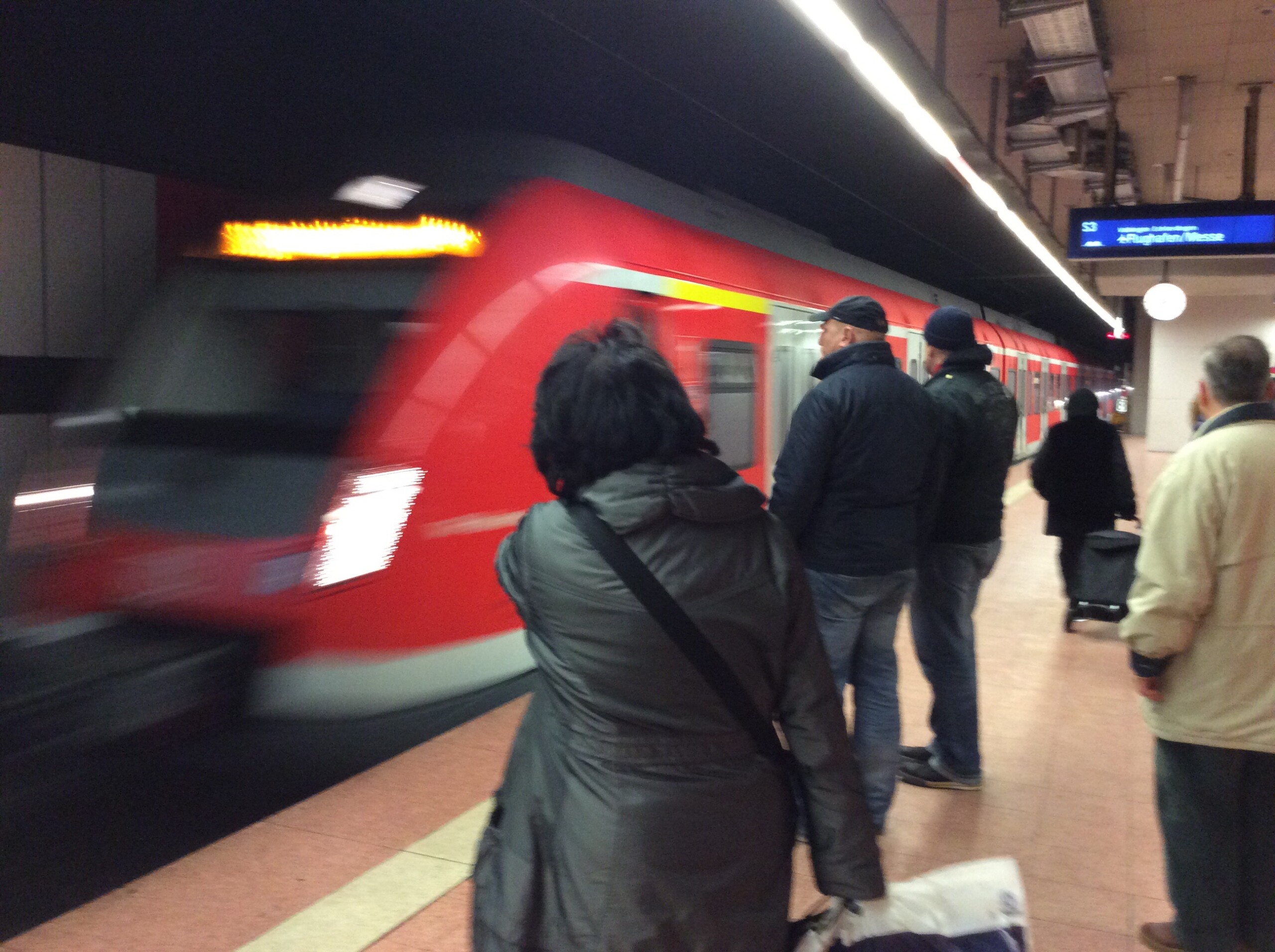 Beeinträchtigung der S‑Bahnen durch Bau von Stuttgart 21 auf den Fildern: DB sorgt weiter für Verwirrung