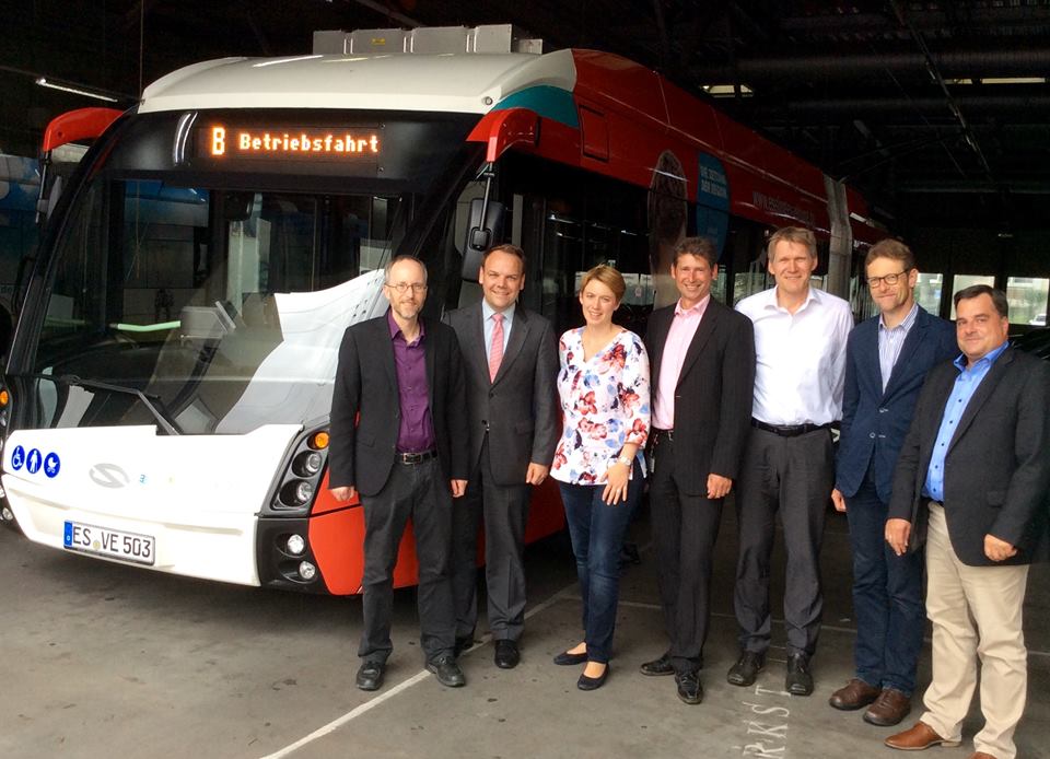 Strom für den Bus aus der Oberleitung