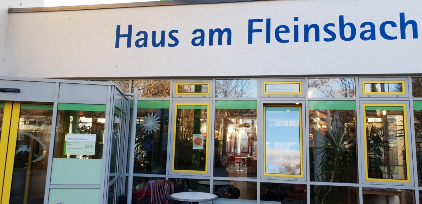 Gespräch über Pflege im Heim