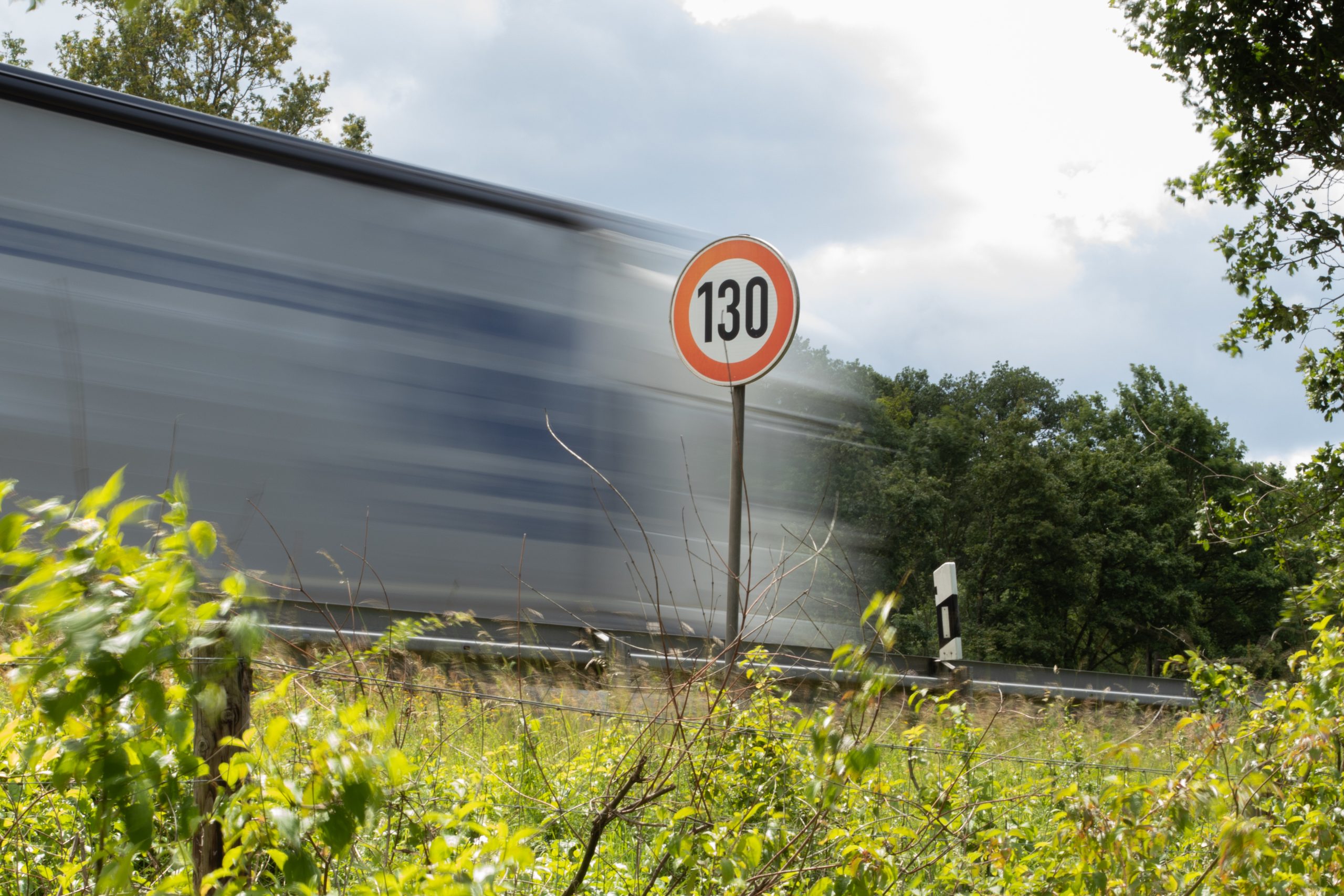 Technik kann Höchstgeschwindigkeit auf Autobahnen nicht ersetzen