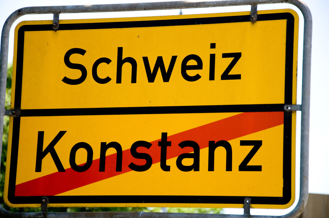 Schließung der Grenze bei Konstanz prüfen