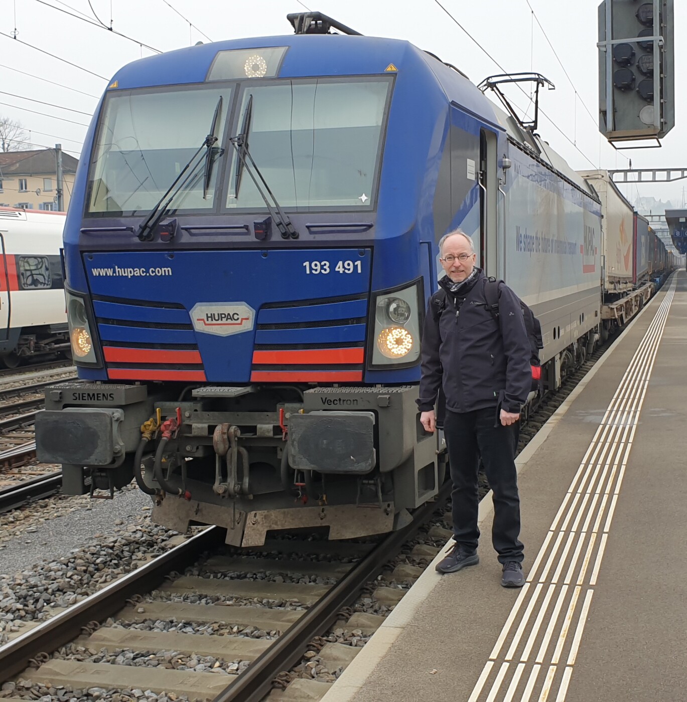 In der Güter-Lok durch die Schweiz