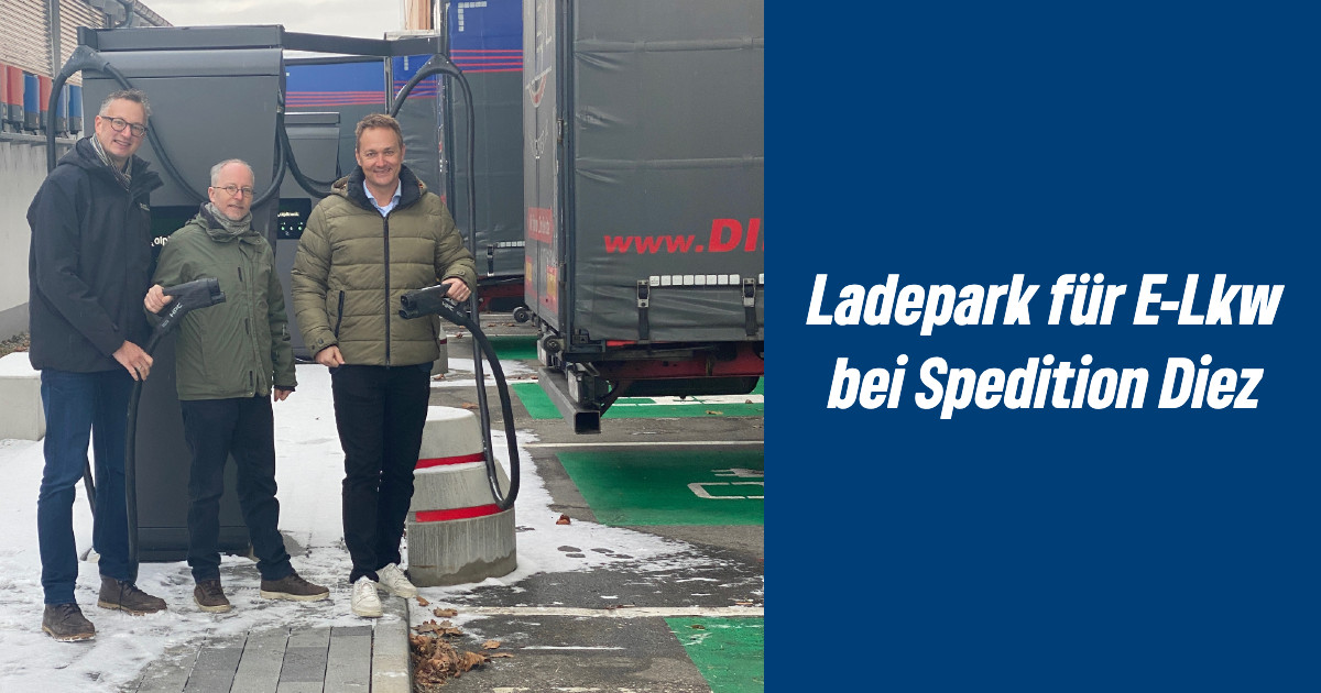 Spedition mit Ladepark für E‑Lkw unter Solardach